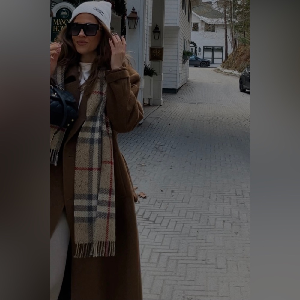 Meet your Posher, Sarah - Picture 14 of 15